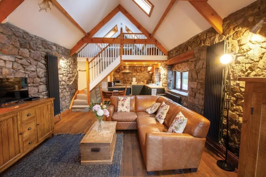 Hill End Barn - 1 Bed Barn Conversion - Llangennith