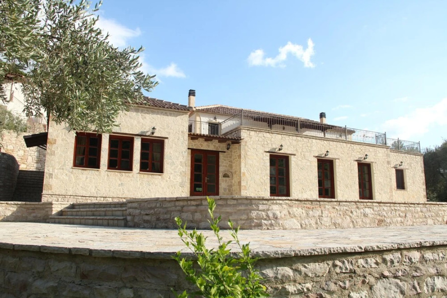 Piges Hotel at Acheron Springs