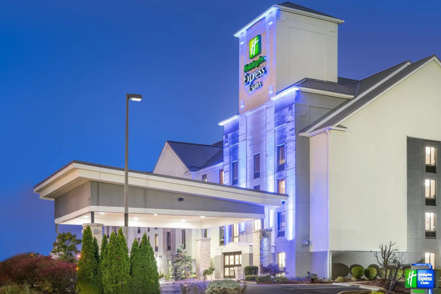 Holiday Inn Express Hotel & Suites Louisville East by IHG