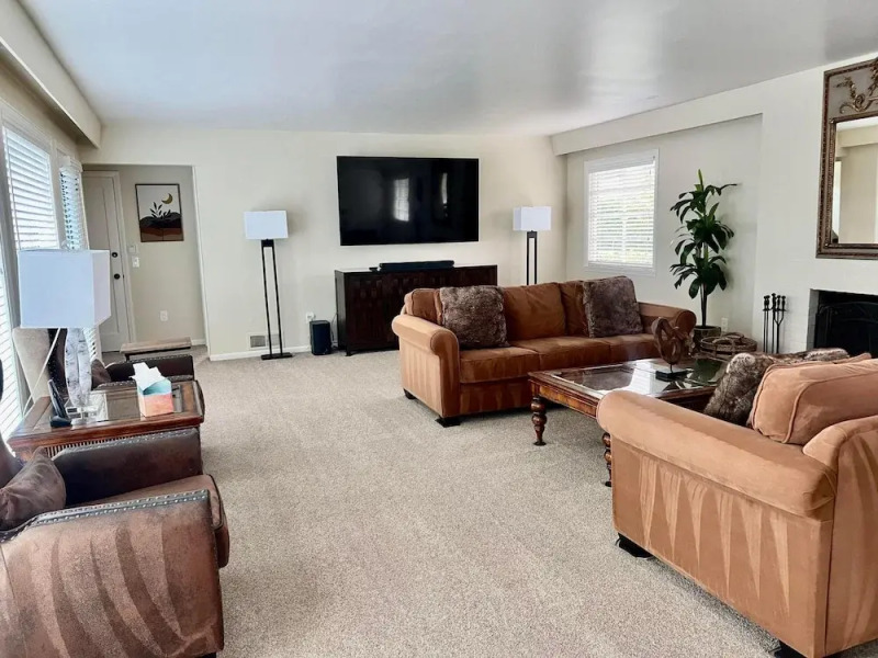 MV 14: Beach Retreat Close to the Beach and Carmel