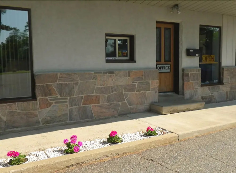 Town and Country Motel