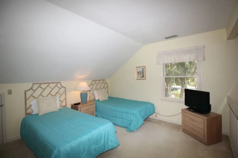 3410 Carolina Place 3 Br villa by RedAwning