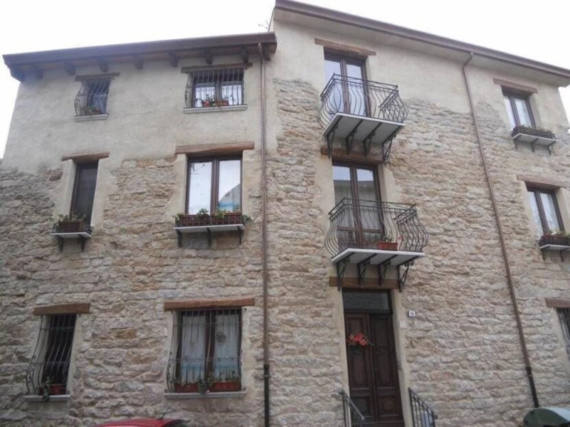 Santu Bainzu Guest House