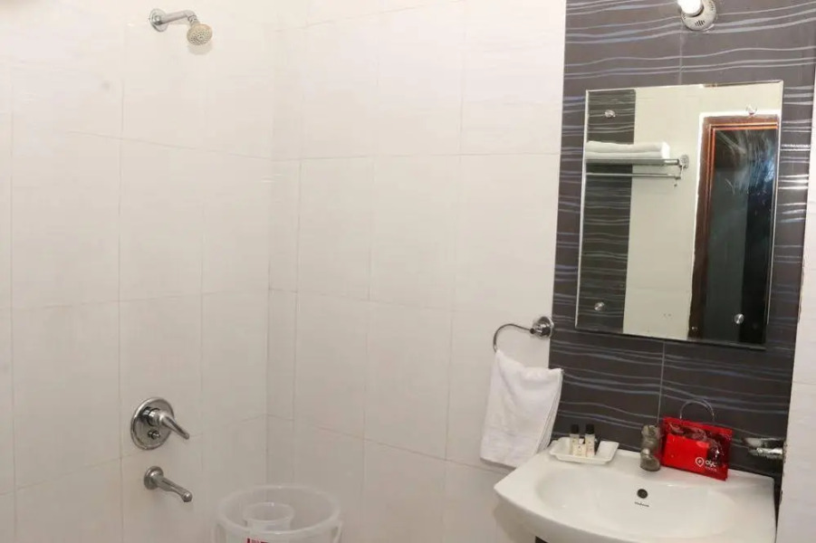 OYO Rooms D Block Model Town Extension