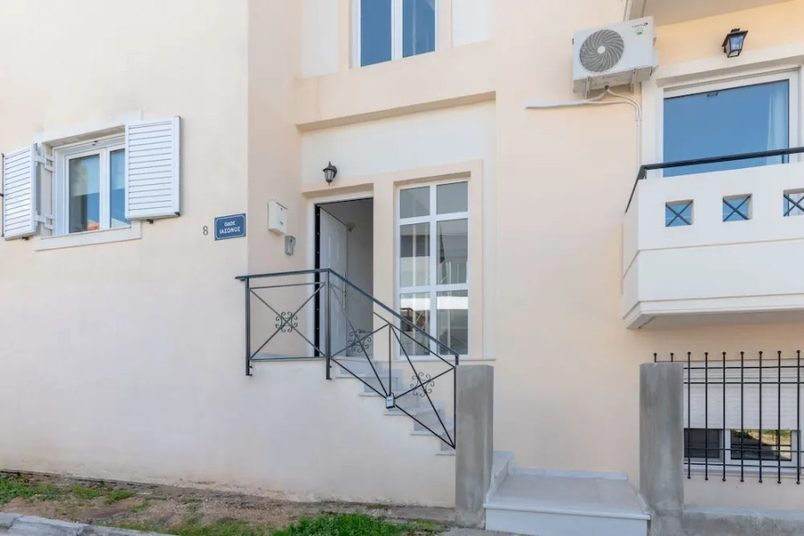 Superior 3BR Apartment in Chalandri