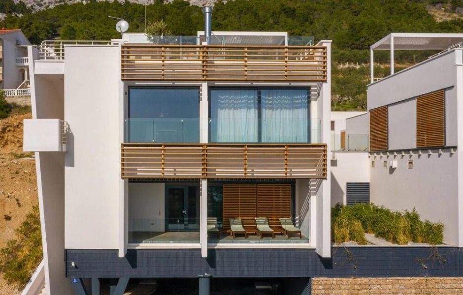 Beautiful Home in Omis With Sauna, 3 Bedrooms and Heated Swimming Pool