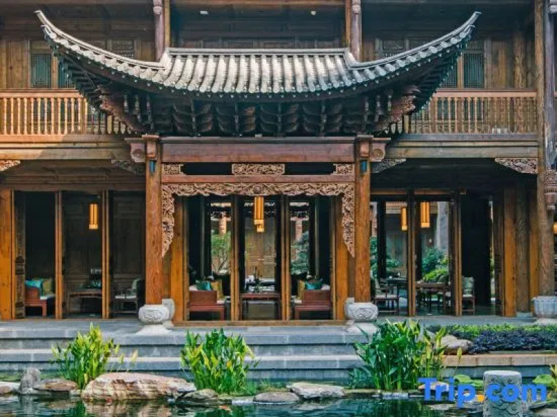 Jianshui Heyuan Hotel