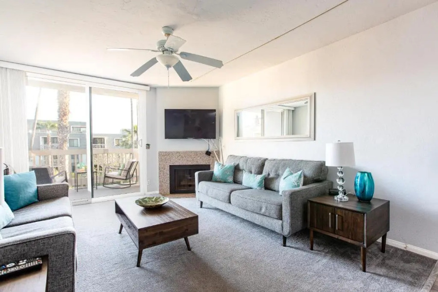 3 Bedroom - Complex is on the Beach With Huge Pools Hot Tubs Family S Love IT Here