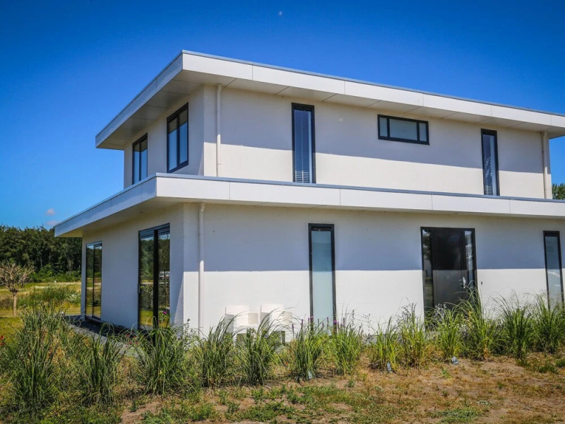 Magnificent waterfront design villa, located near Harderbos