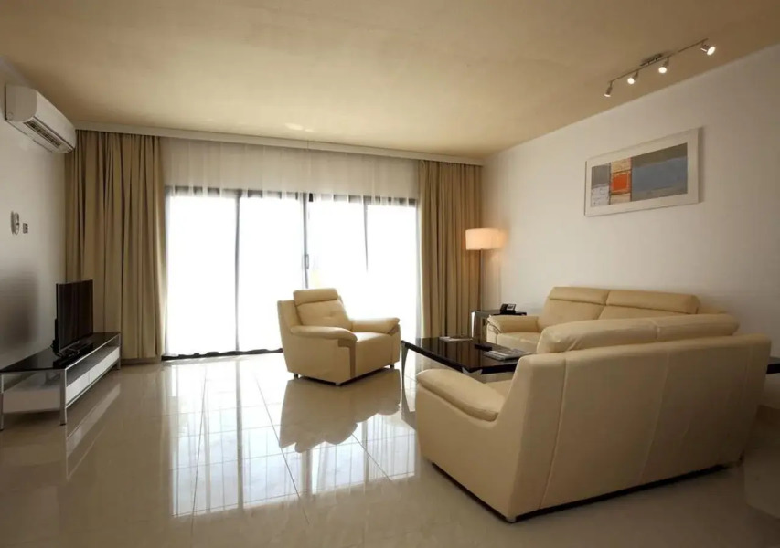 Golden Tulip Dana Bay Hotel