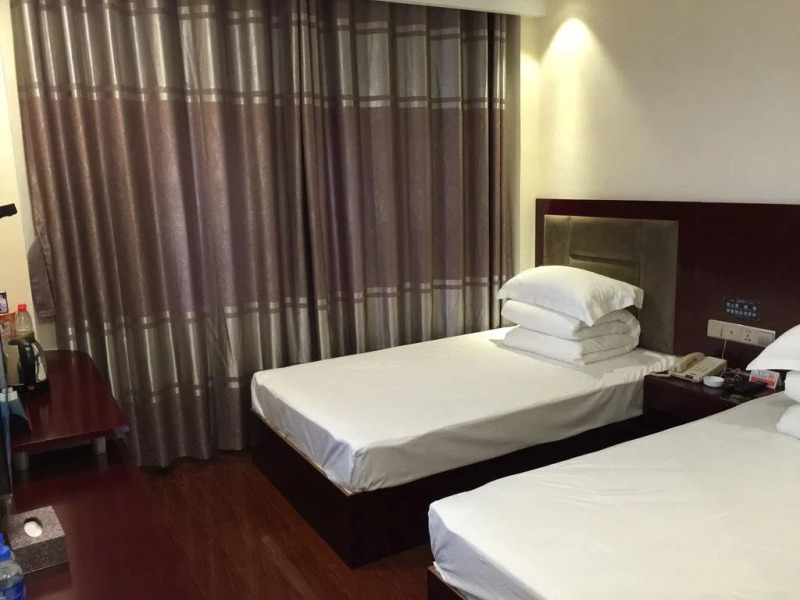 Huoshan Century Inn