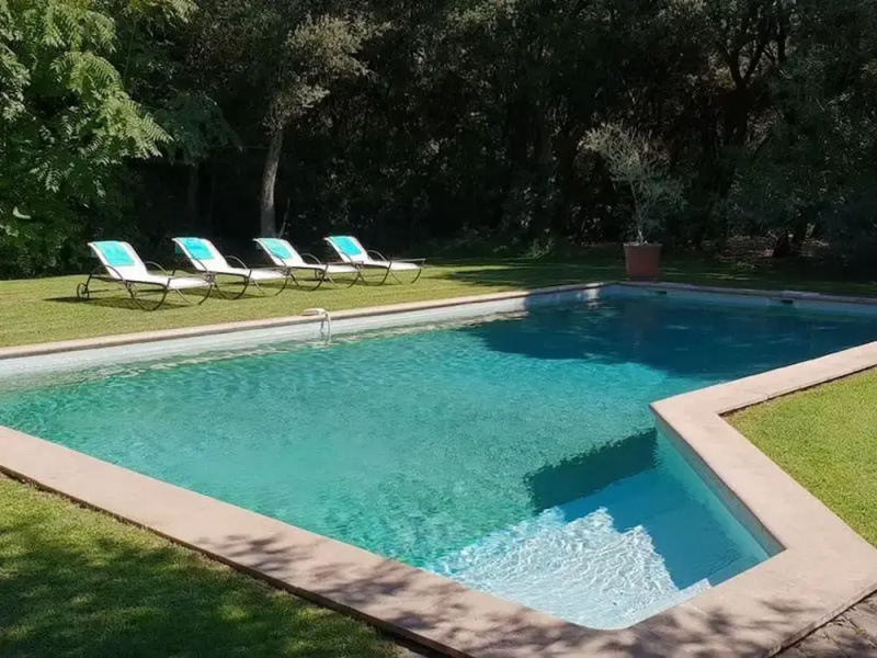 Villa in an Idyllic and Relaxing Setting Near Orange