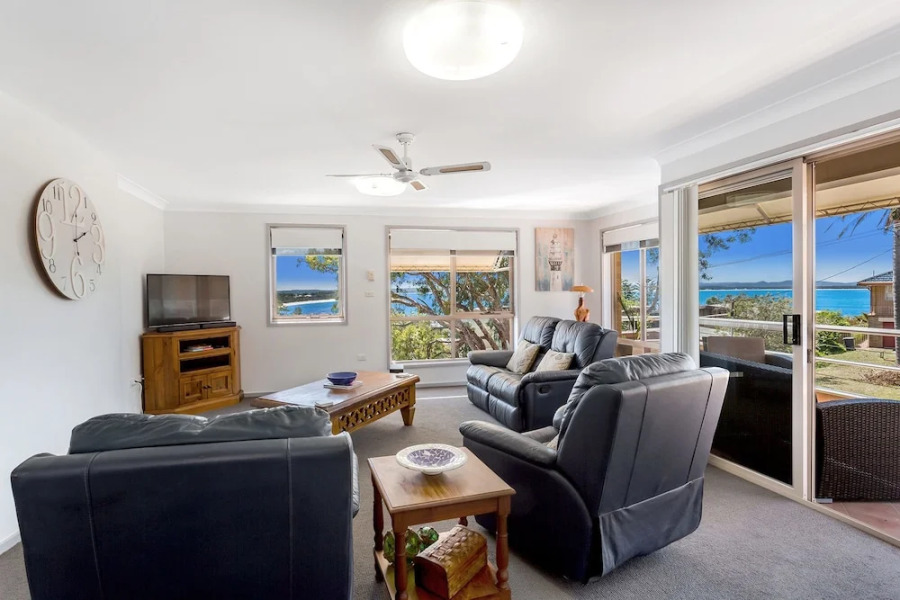 Ronald Avenue, Unit 2/36