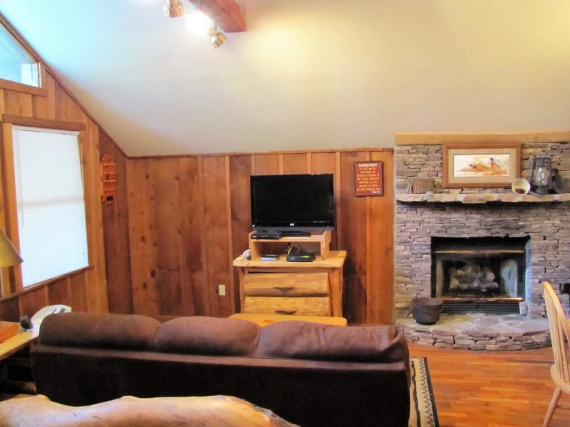 Cades Cove Hide Away