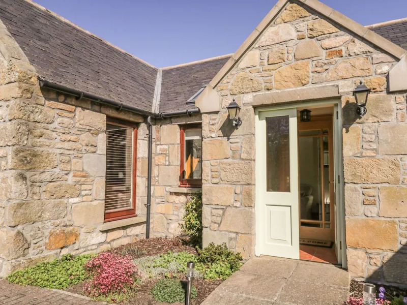5 Williamston Steading
