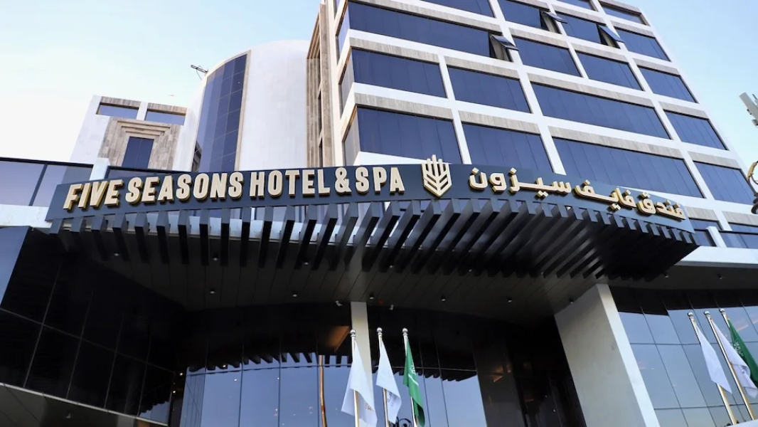 Five seasons Hotel & Spa