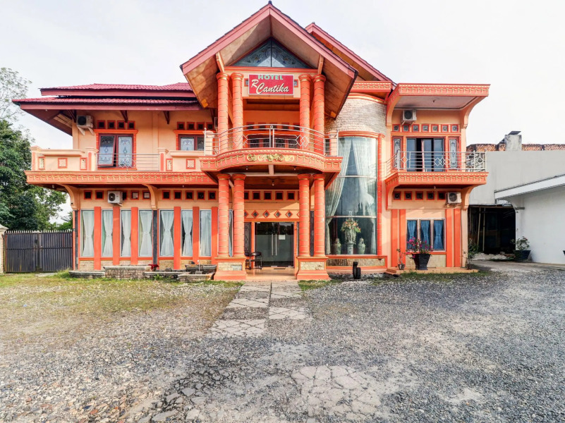 OYO 113500 Hotel R Cantika Syariah