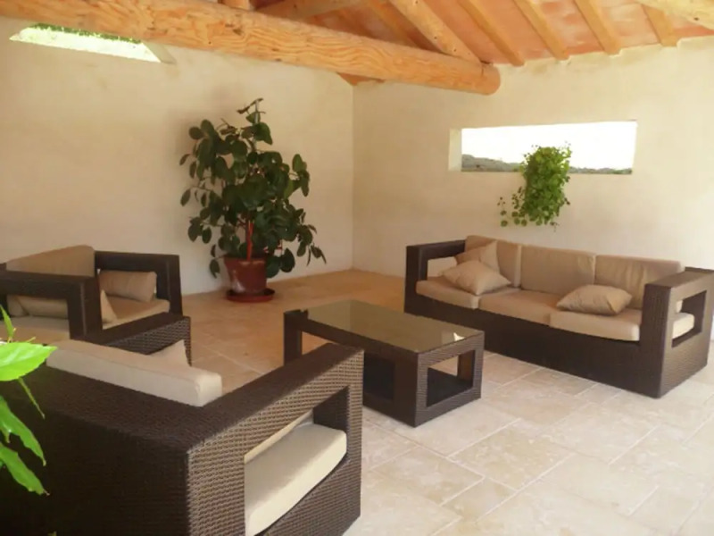 Attractive Holiday Home in Céreste With Swimming Pool