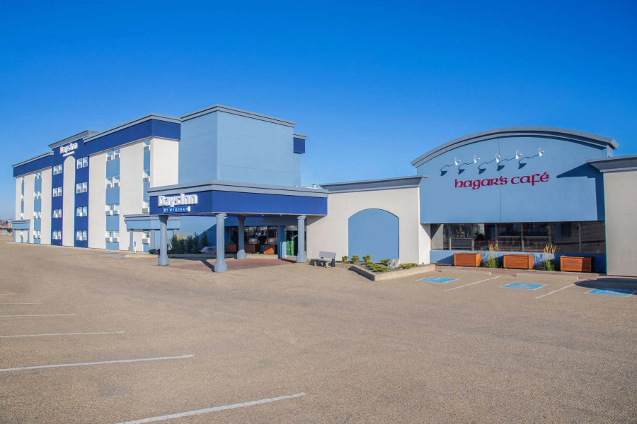 Days Inn & Conference Centre by Wyndham Camrose Norsemen