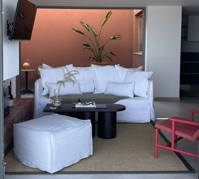 Plethora Luxury Suites