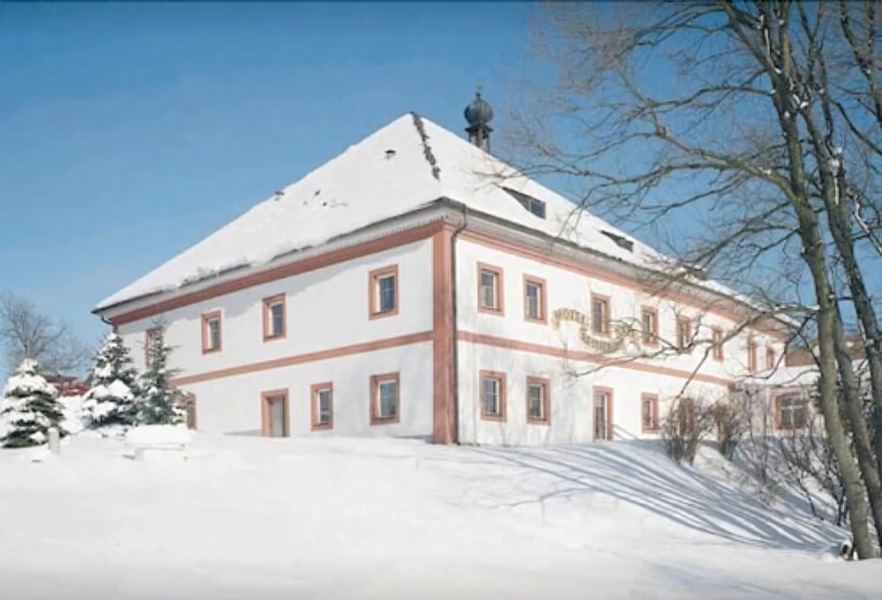 Amweia Hotel & Restaurant