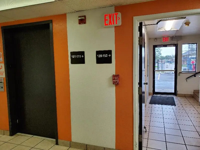 Little Rock Inn & Suites