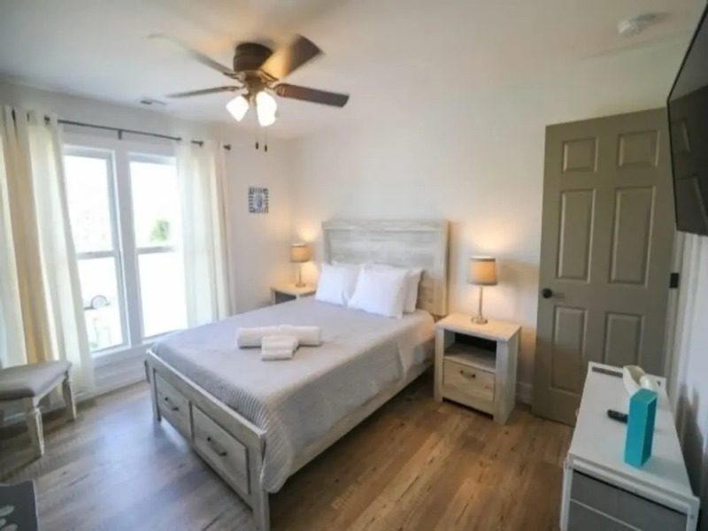 Out of the Blue - Short Walk to Kure Beach Pier, Restaurants, and Shops by Redawning