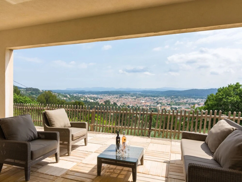 Stylish Villain Draguignan with Swimming Pool