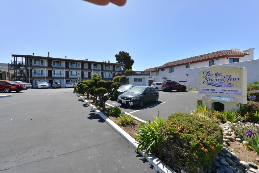 Pacific Shores Inn