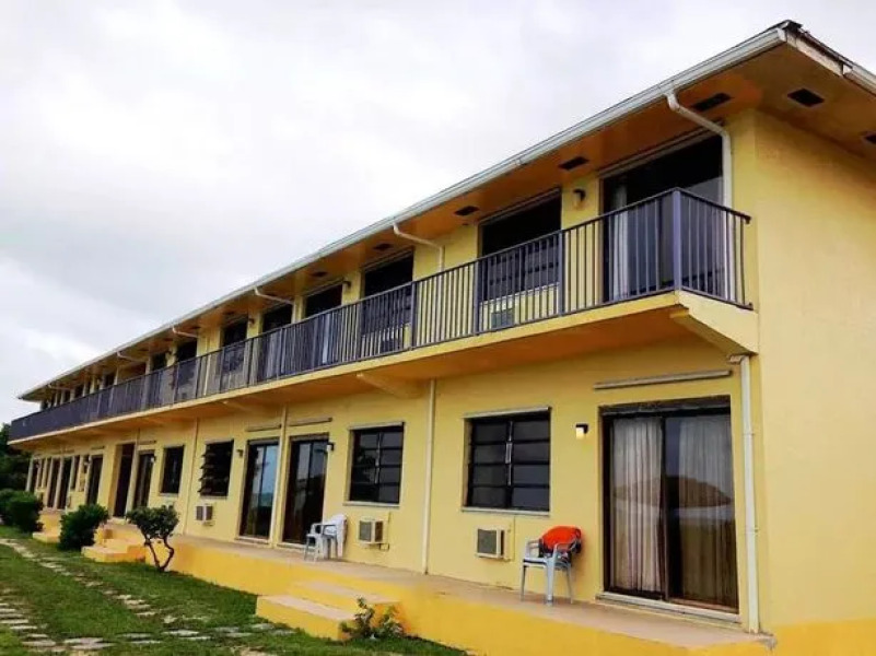 Ingraham's Beach Inn