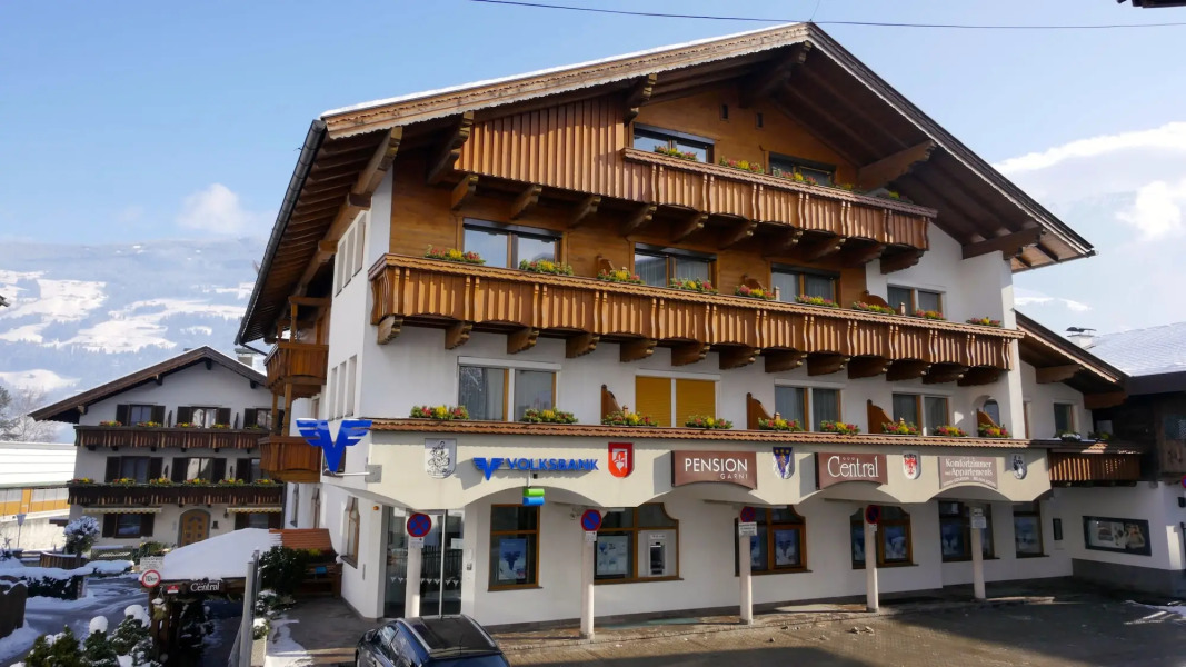 Hotel & Apart Central