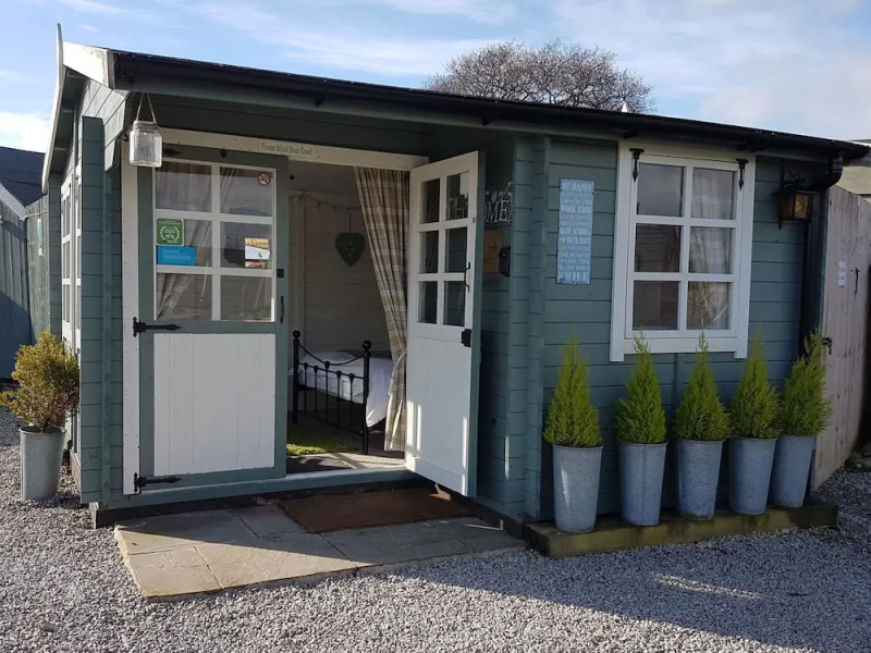 The Little Hide - Adult Only Camping Pods