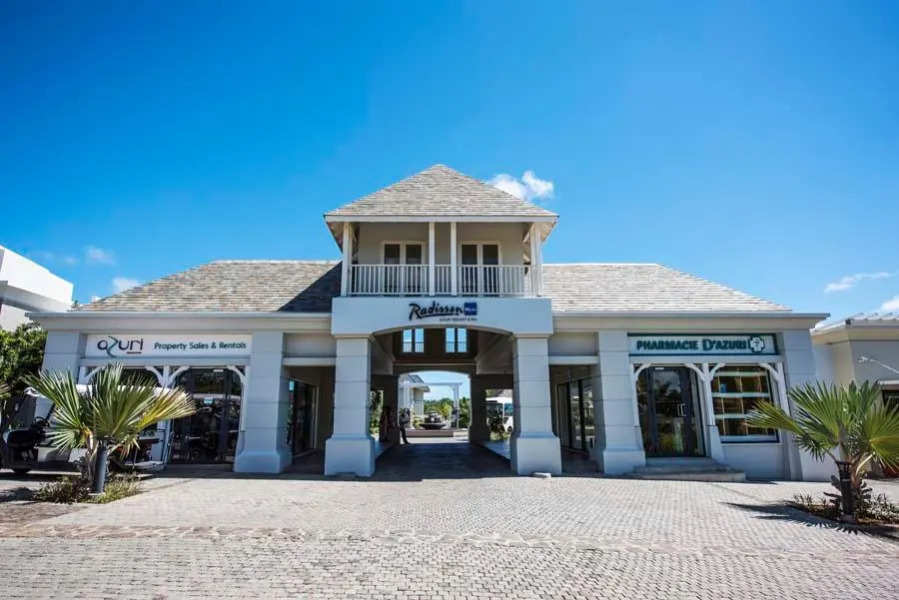 Azuri Residences by Life in Blue