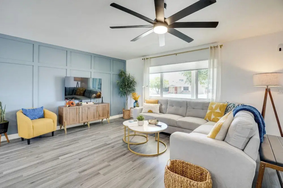 Luxury Golf Course Retreat in Sun City!