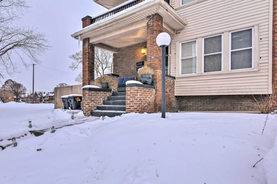Awesome Detroit Apartment < 3 Mi to Midtown!
