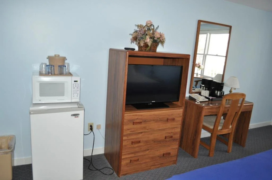 Stage Run By The Sea