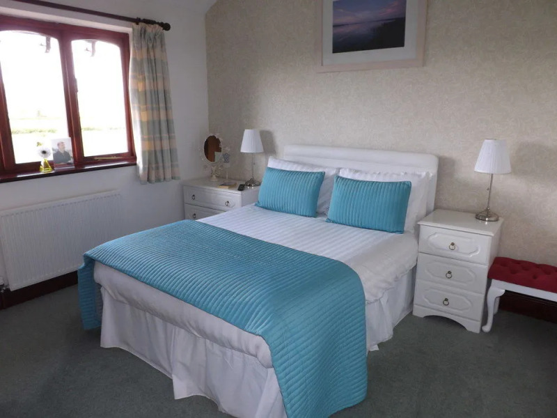 Ty Castell Bed  Breakfast - Home of the Kingfisher