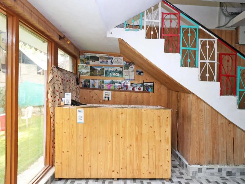 Oyo 18770 Hotel Indian Palace