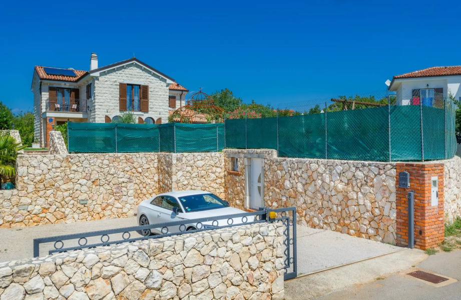 Kamenica in Kras, Krk