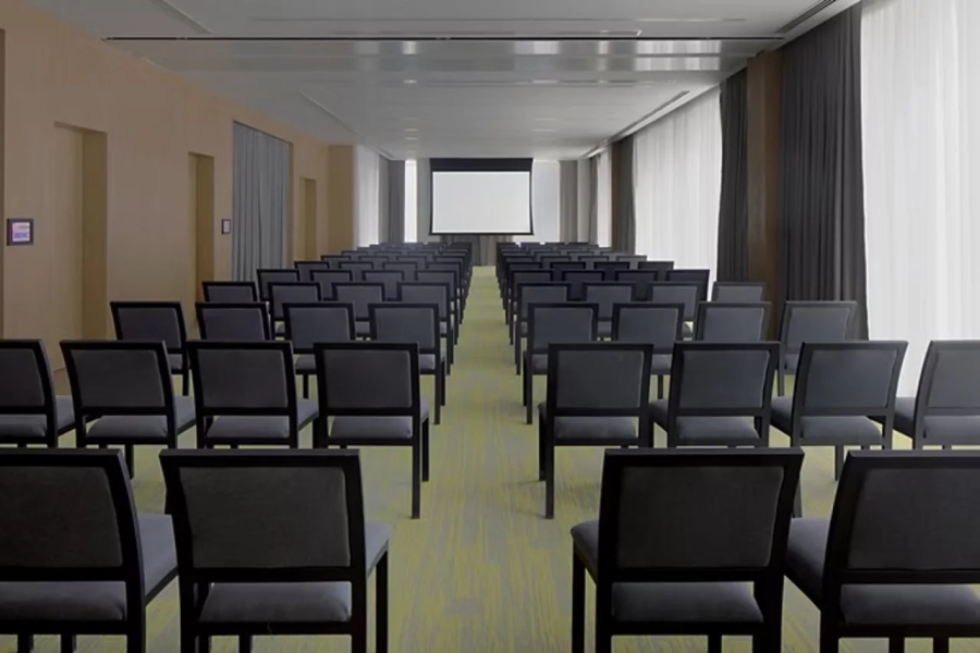 Отель Holiday Inn Dubai Business Bay