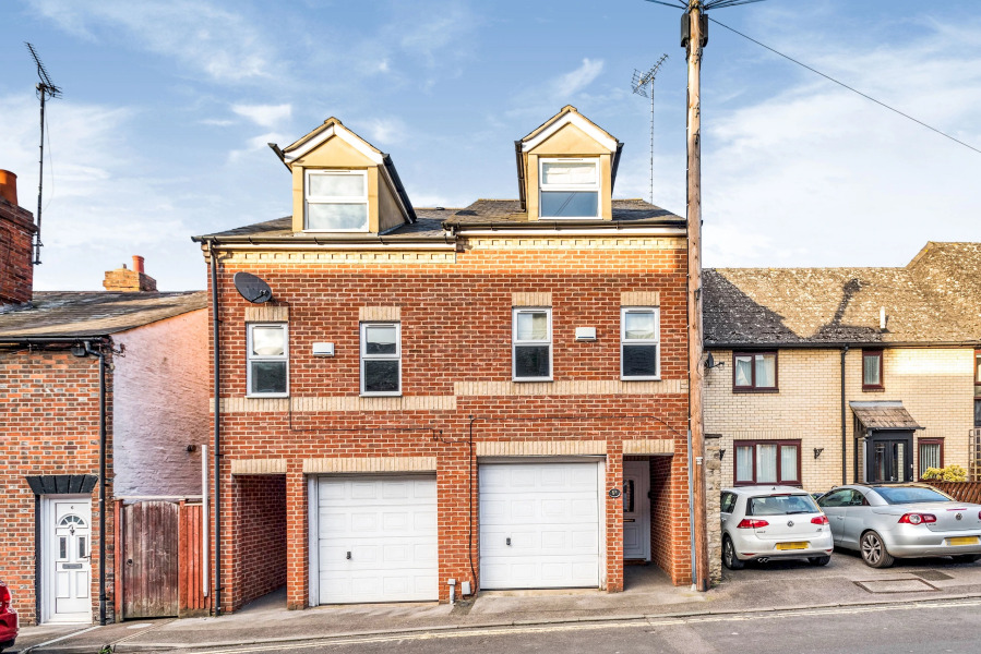 The St Clements Townhouse 3 Bedroom Bijou central