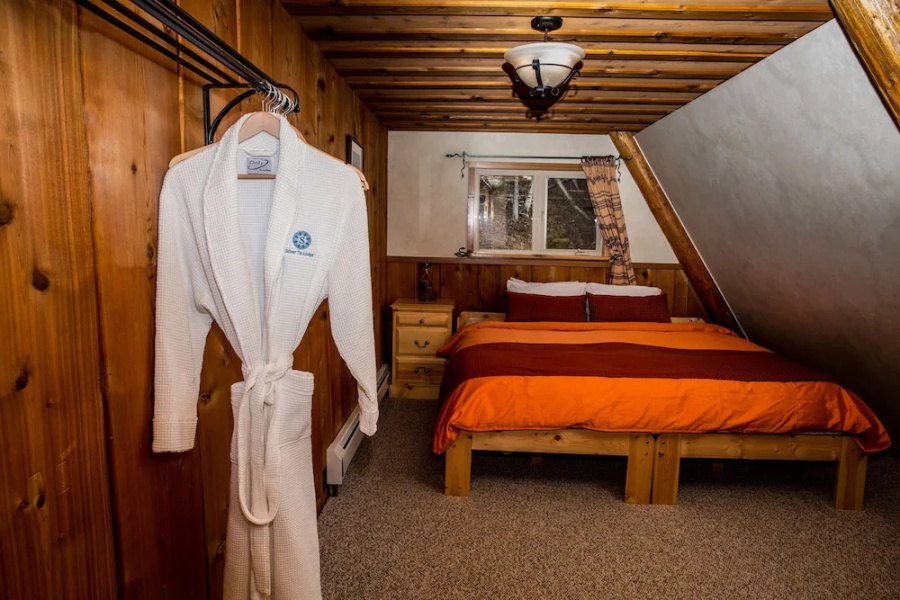 Silvertip Lodge