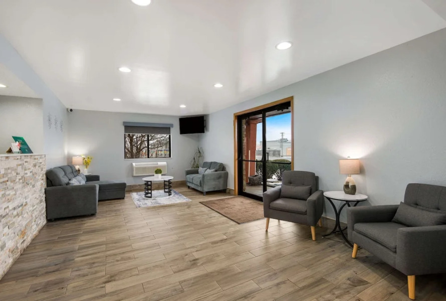 Super 8 Oneida Verona