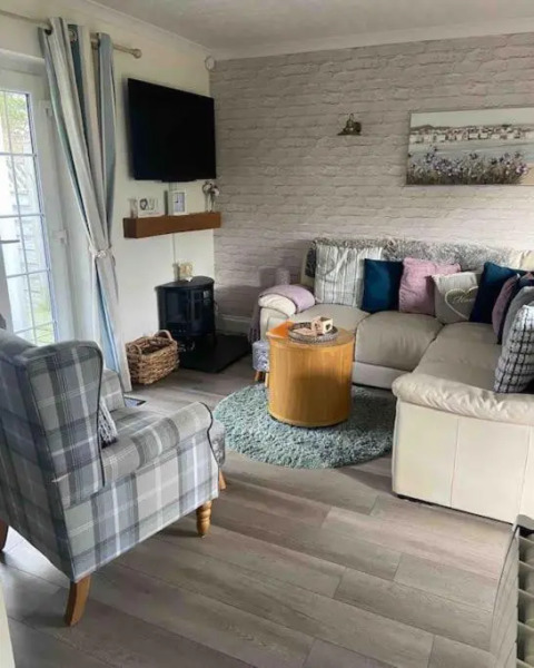 Bramble Cottage - Sleeps 5 with FREE WiFi