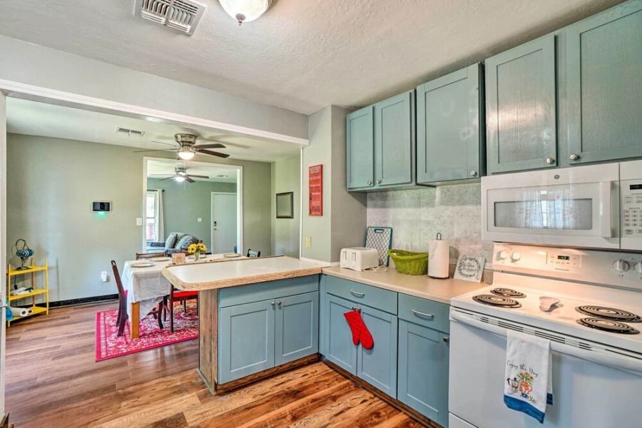 Centrally Located Lawton Home: Dogs Welcome!