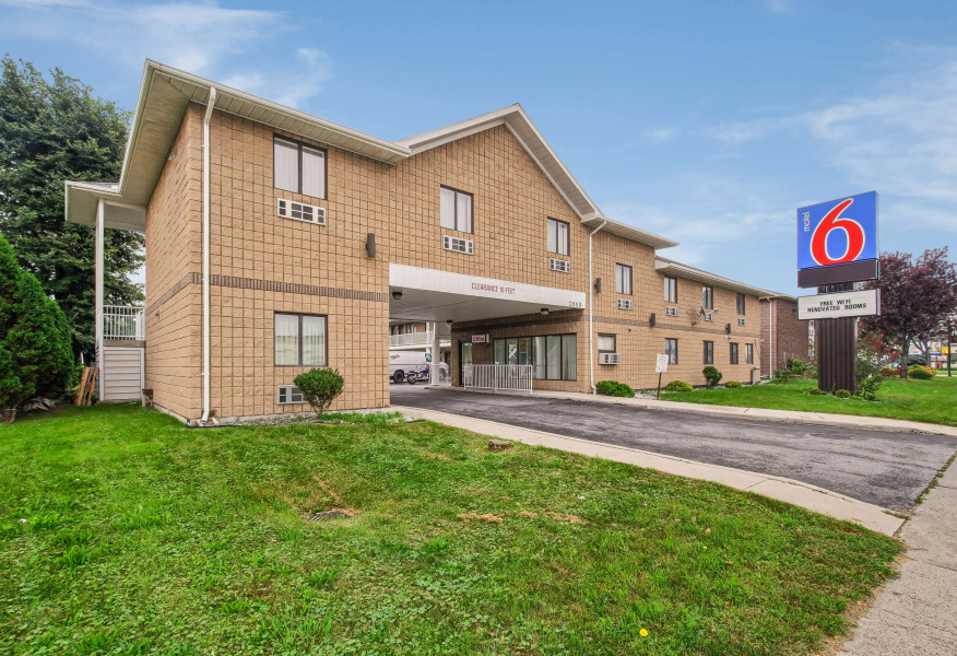 Motel 6 Windsor, ON