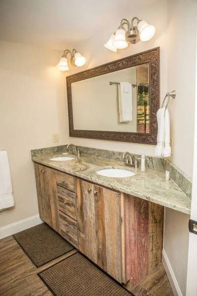 Woodlands Inn Of Sapphire Bed & Breakfast