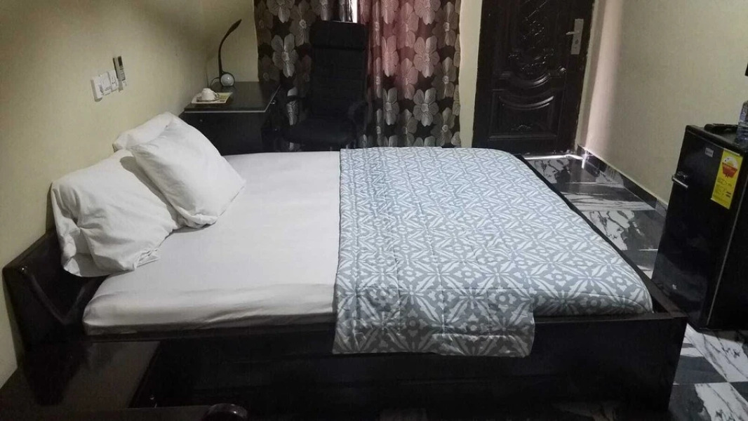 Bright Hotel & Suites