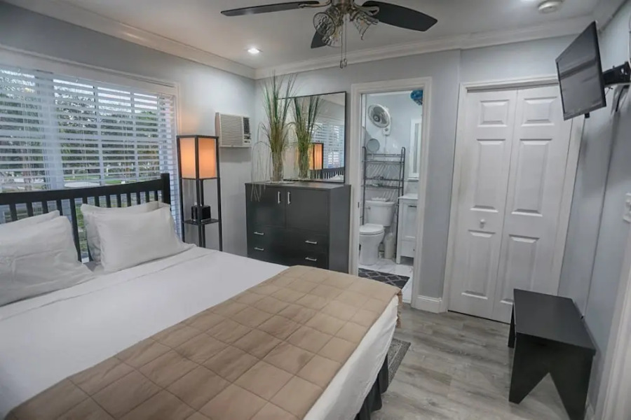 Boca Chica Frank`s Key West Experience