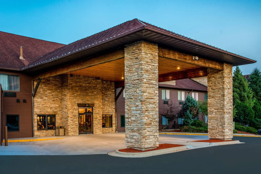 The Riverview Inn & Suites, an Ascend Hotel Collection Member